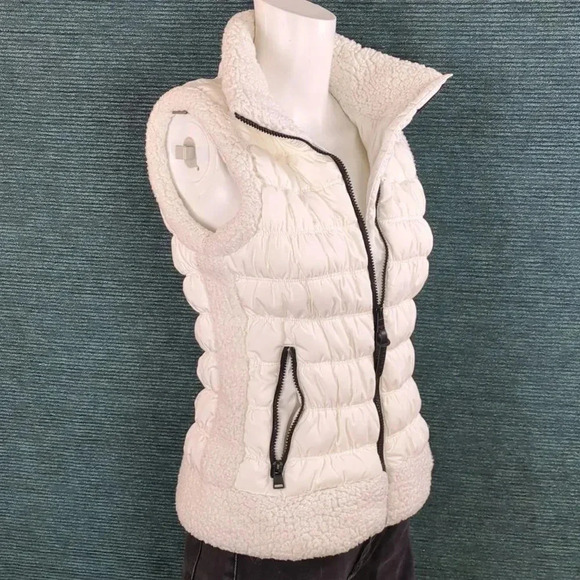 Calvin Klein Performance Sherpa Puffer Vest - Picture 7 of 17